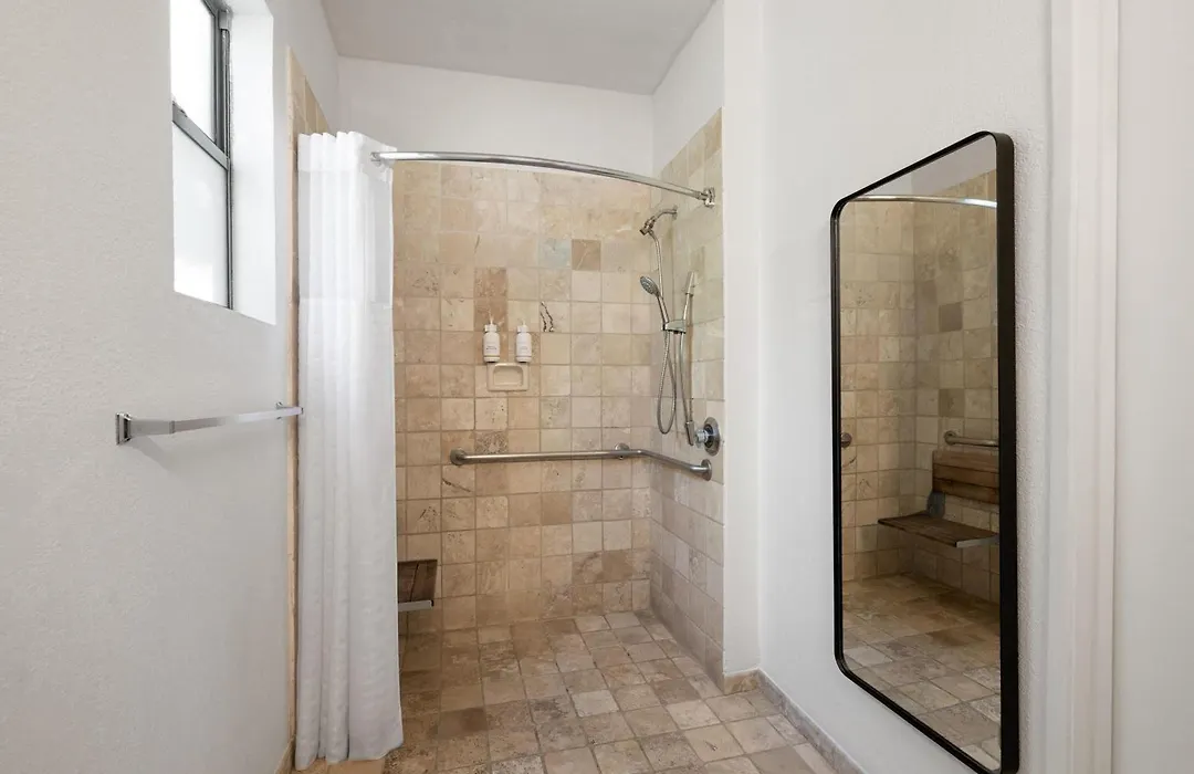 Ramada Suites By Wyndham San Diego Hotel Circle Area-1